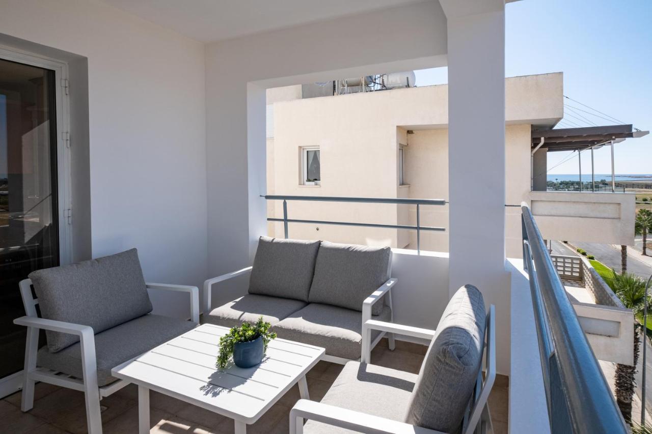 The Saline Views Makenzy Apartment Larnaca Bagian luar foto